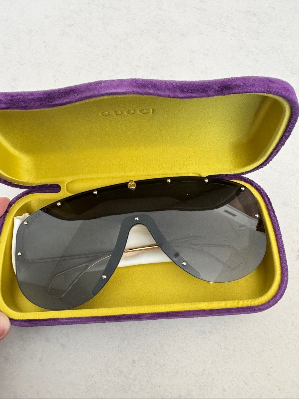 GUCCI SUNGLASSES - Picture 8 of 8